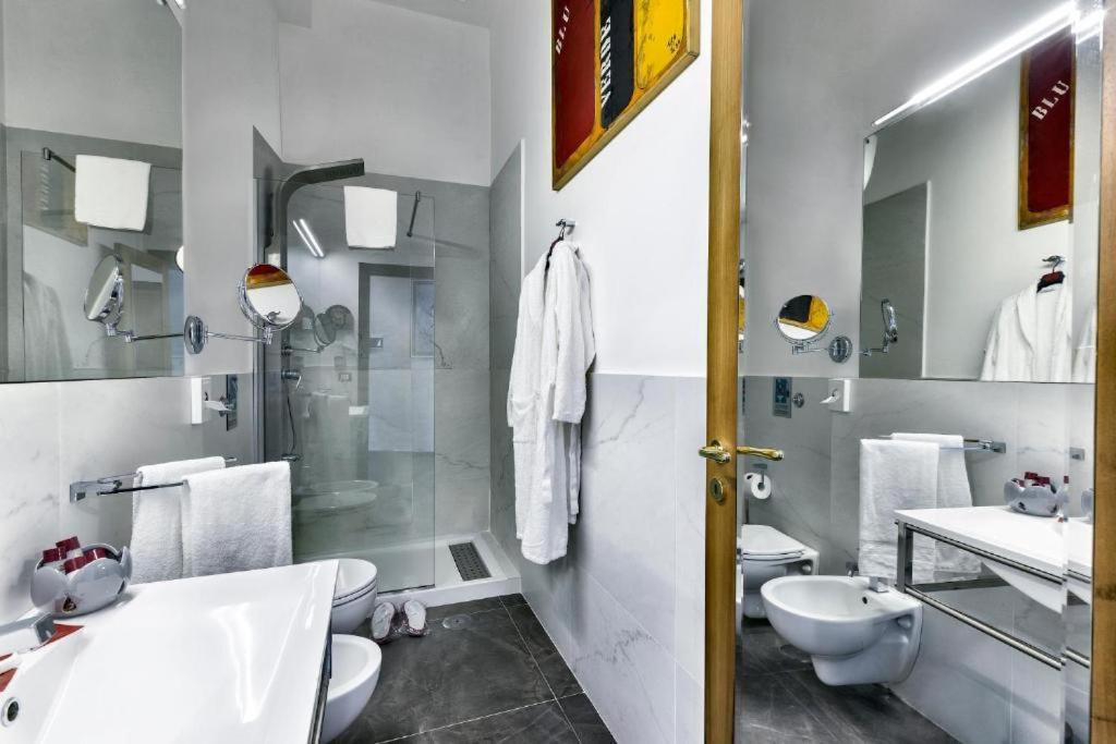 Boutique Hotel Piazza Carita Naples Exterior photo