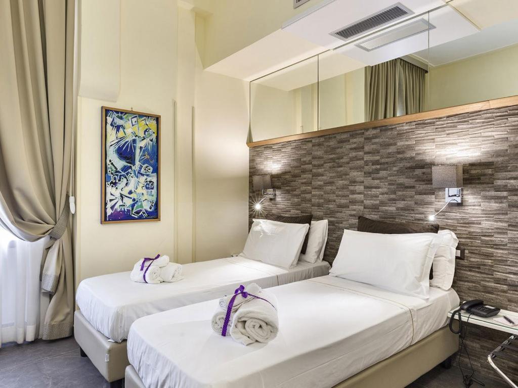 Boutique Hotel Piazza Carita Naples Exterior photo