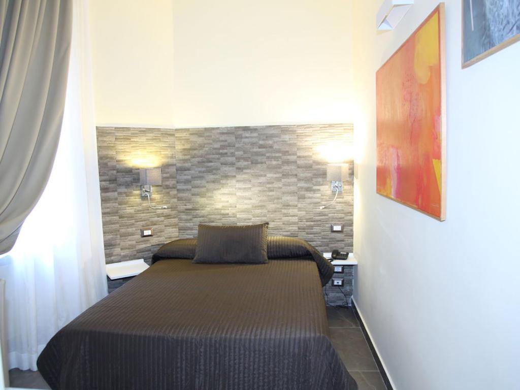 Boutique Hotel Piazza Carita Naples Exterior photo